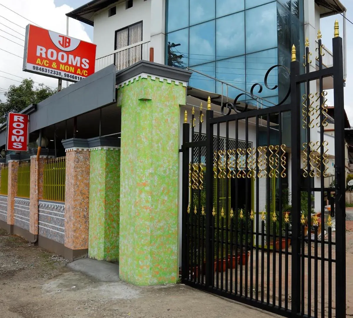 Jb Rooms Pvr Rooms Nedumbassery Aparthotel